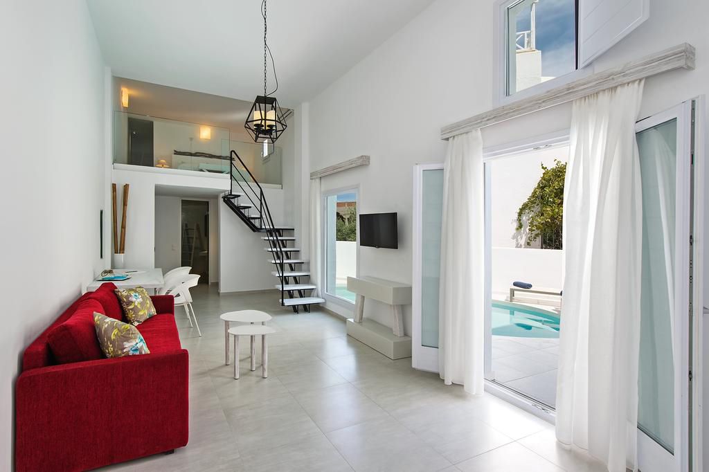 Pool Suite