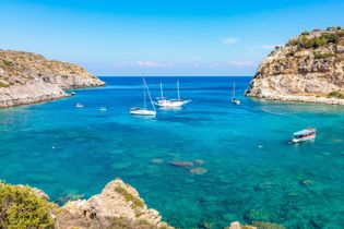 Bootsfahrten entlang der Küste