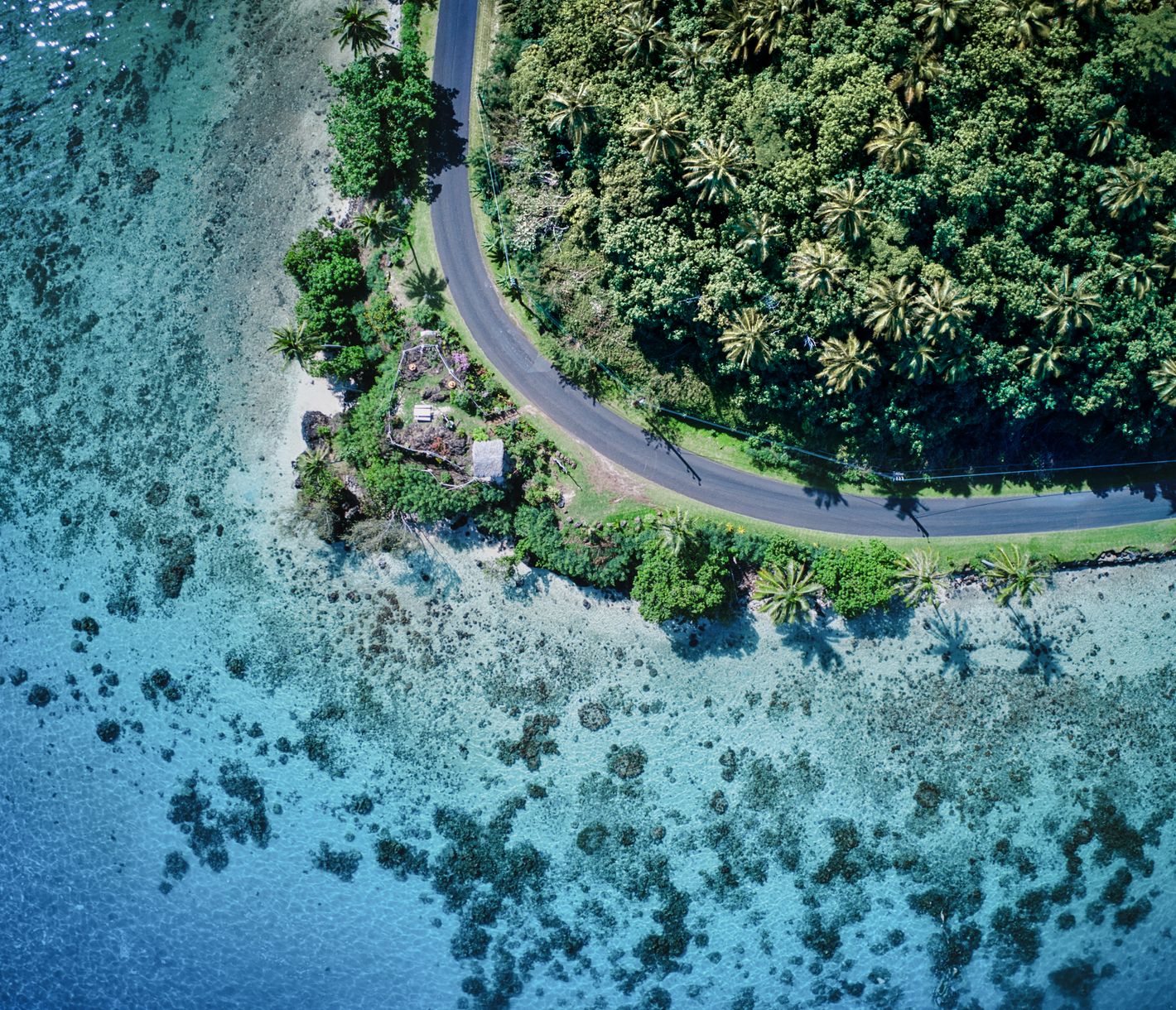 l'île de Huahine, lagons et plages