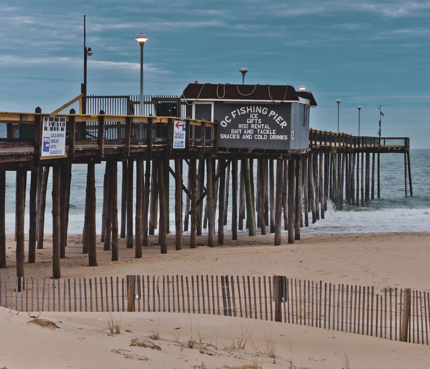 Am alten Ocean City Pier ist Fischen oder Fischer beobachten angesagt.