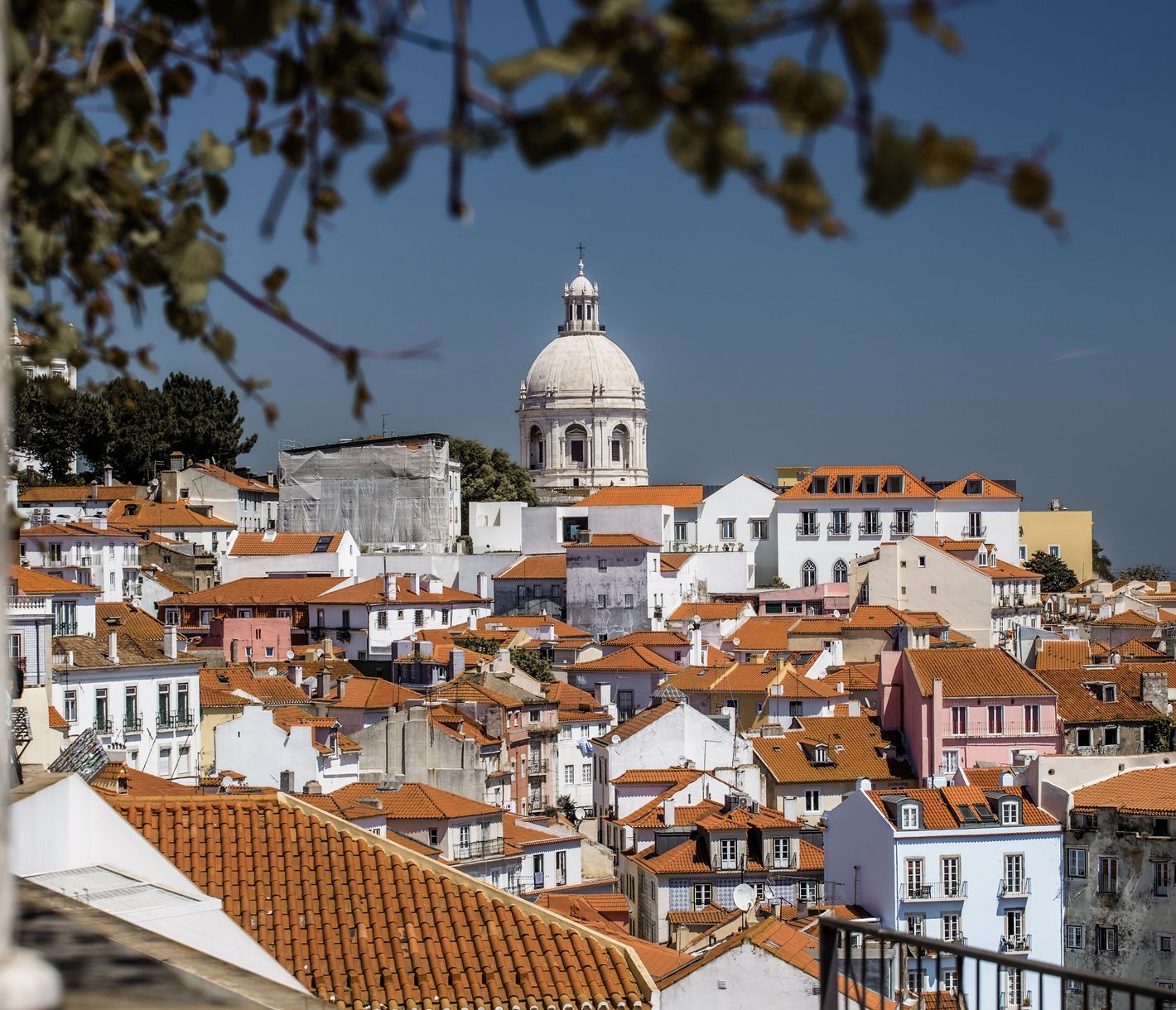 Miradouro de Santa Luzia mit Blick über die Dächer von Funchal