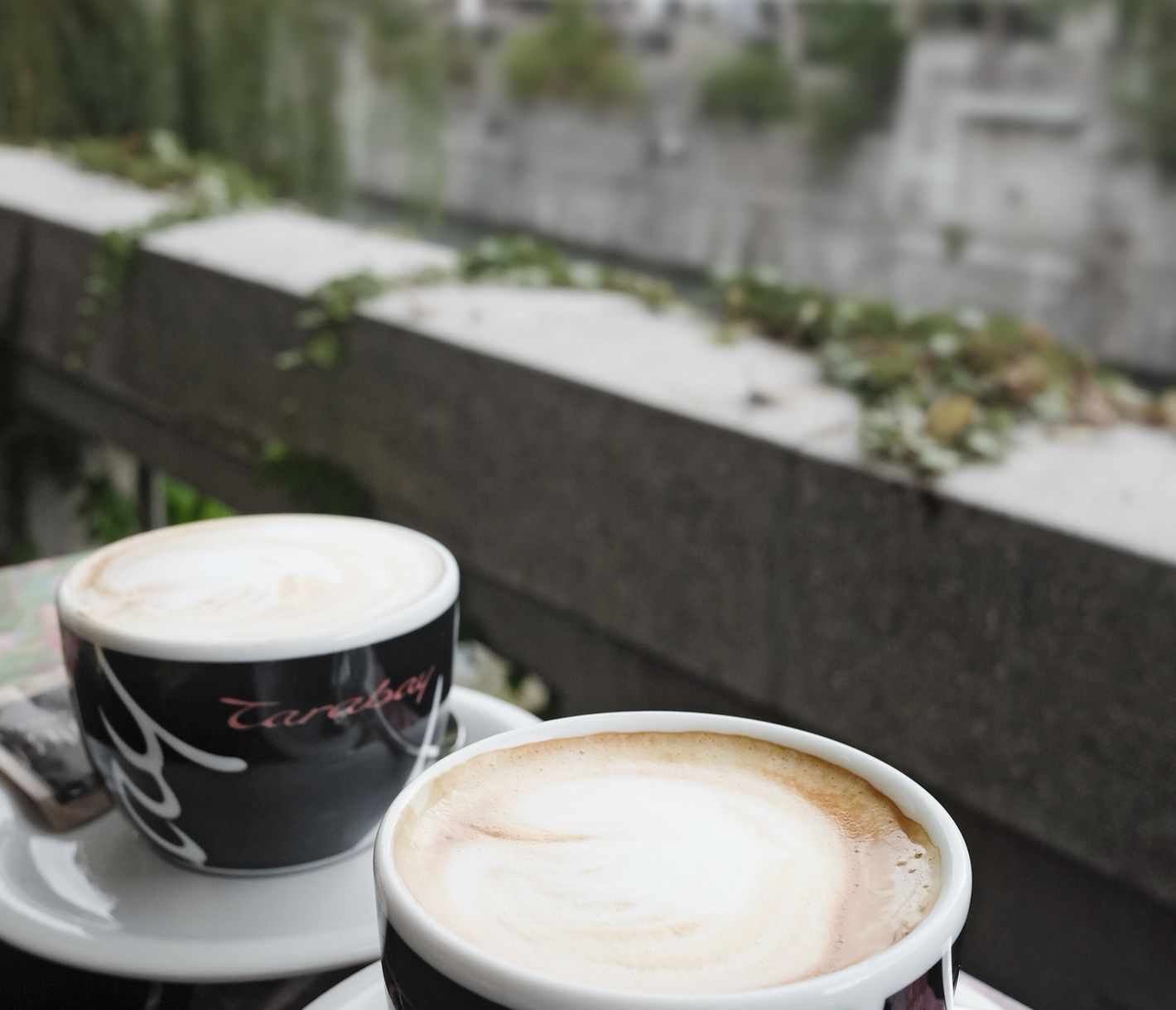 Pause-café dans la vieille ville de Ljubljana