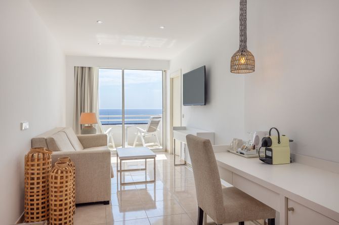 Suite My Favorite Club