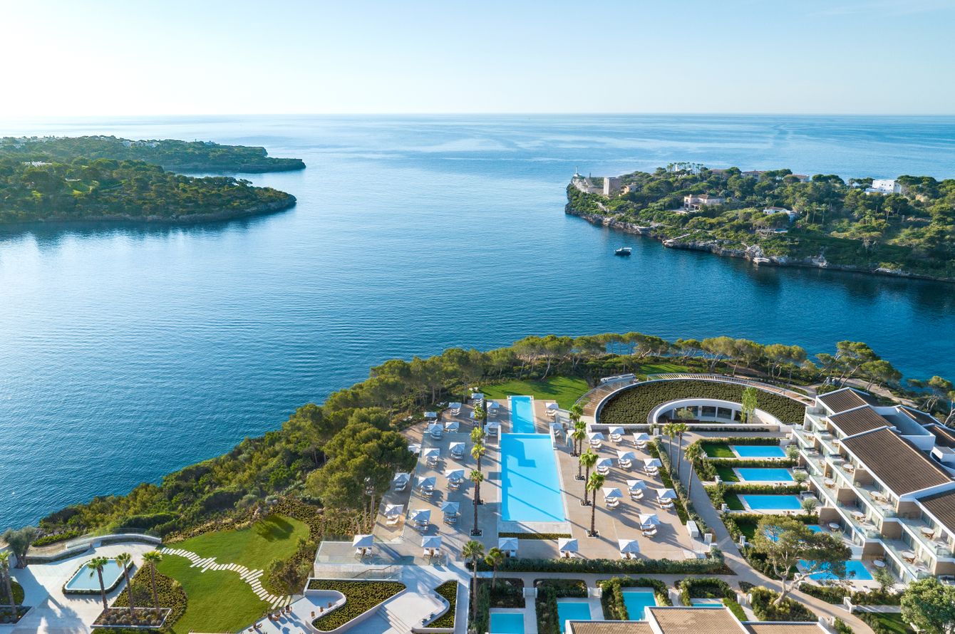 Ikos Porto Petro