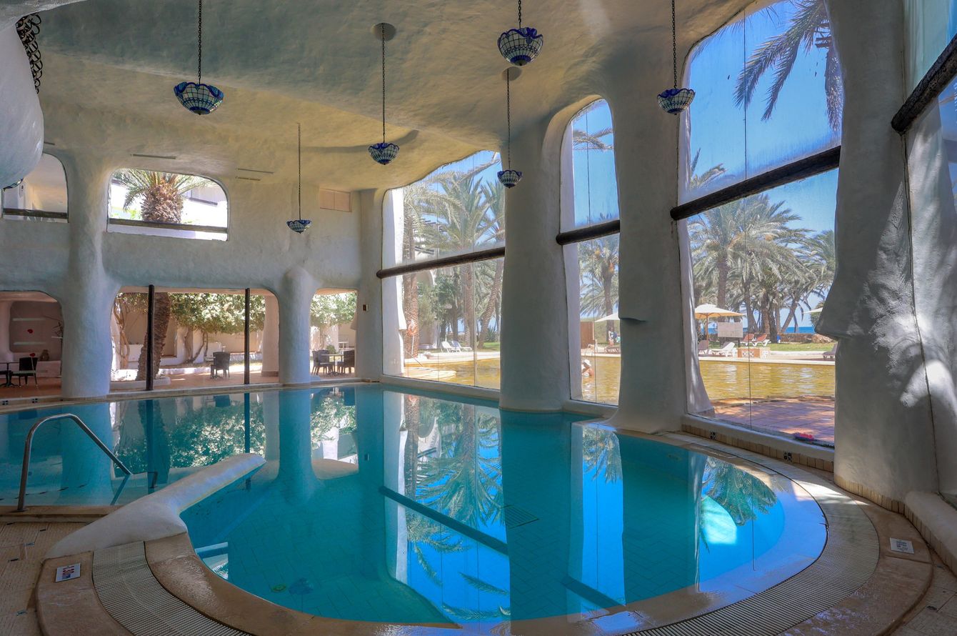 Piscine intérieure