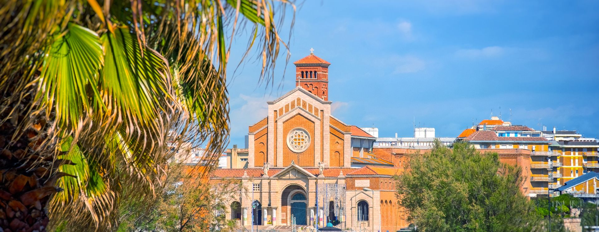 Blick auf die Kirche der Santa Maria Goretti