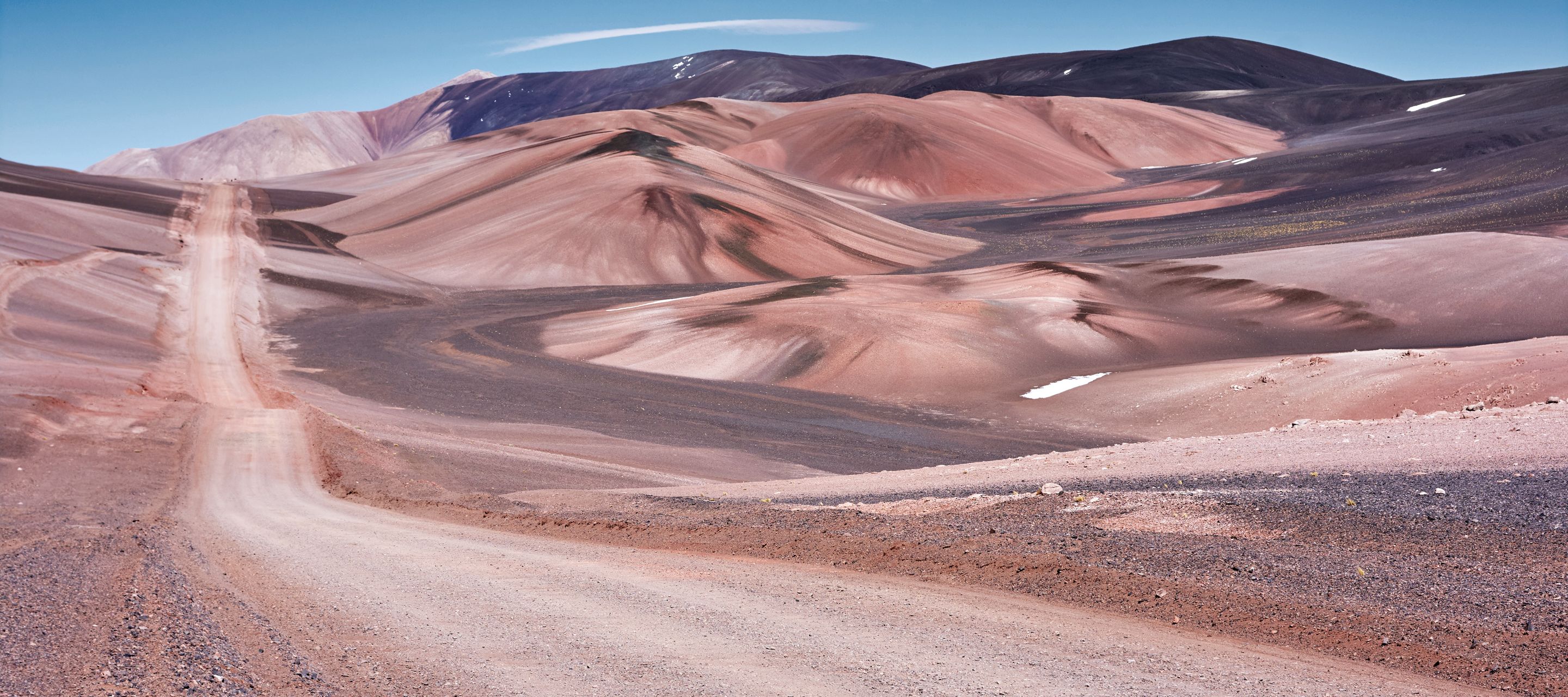 Sur le chemin de la Laguna Brava, une nouvelle facette de ce désert fascinant vous attend derrière chaque colline et chaque virage