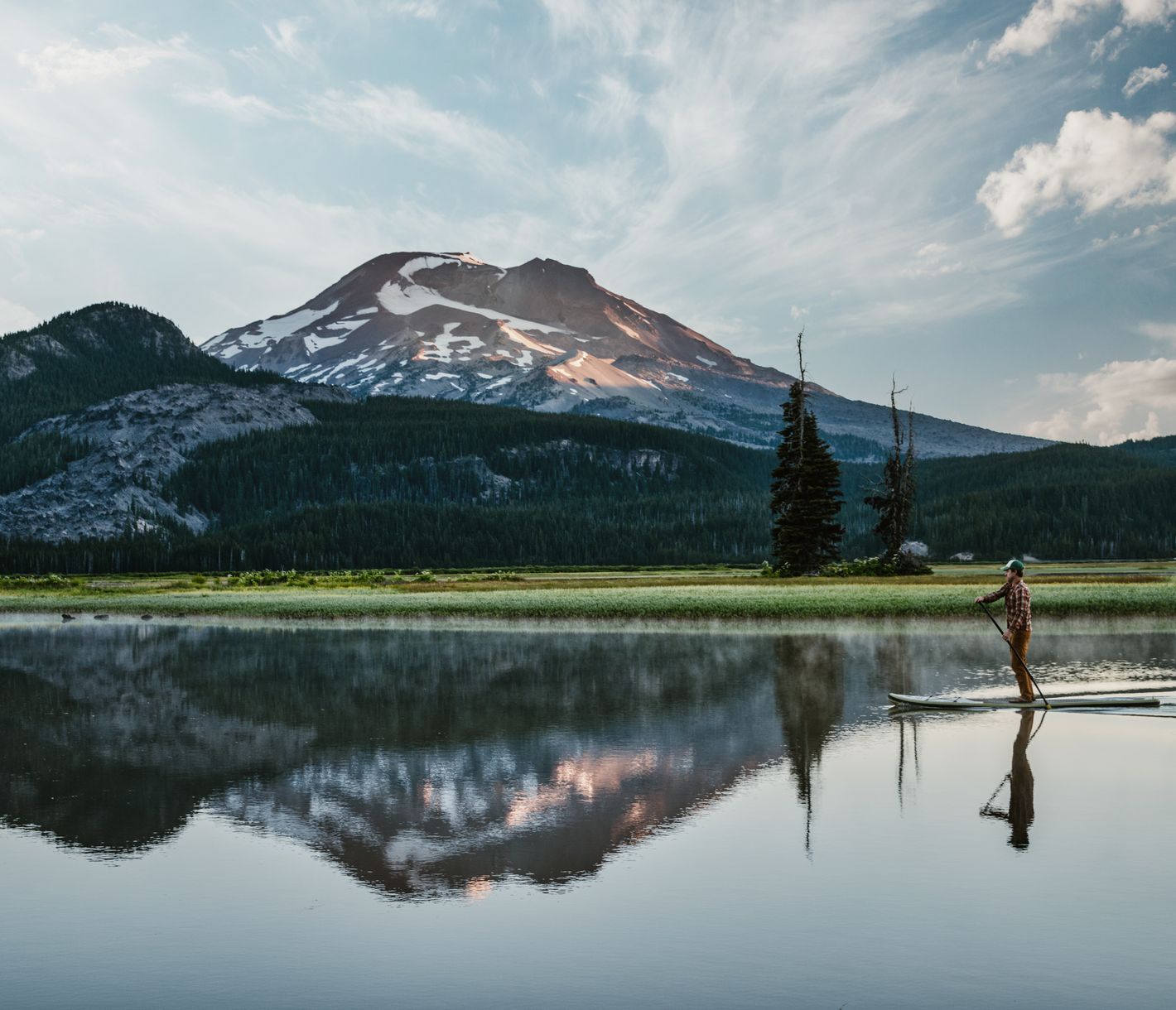 Der Sparks Lake liegt wunderschön eingebettet in der Bergwelt Oregons.