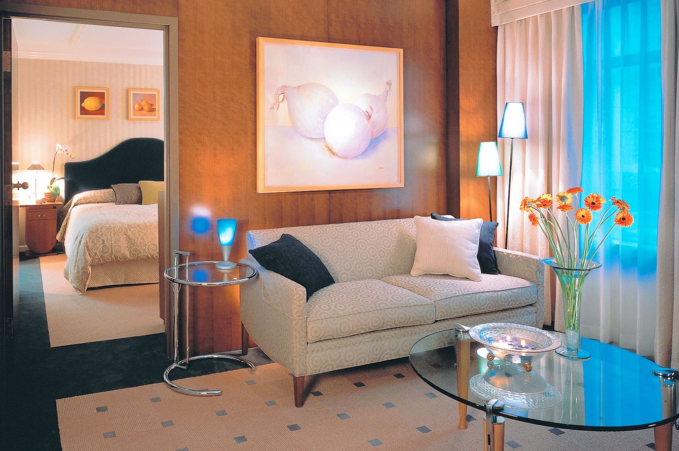 Artist Deluxe One Bedroom Suite