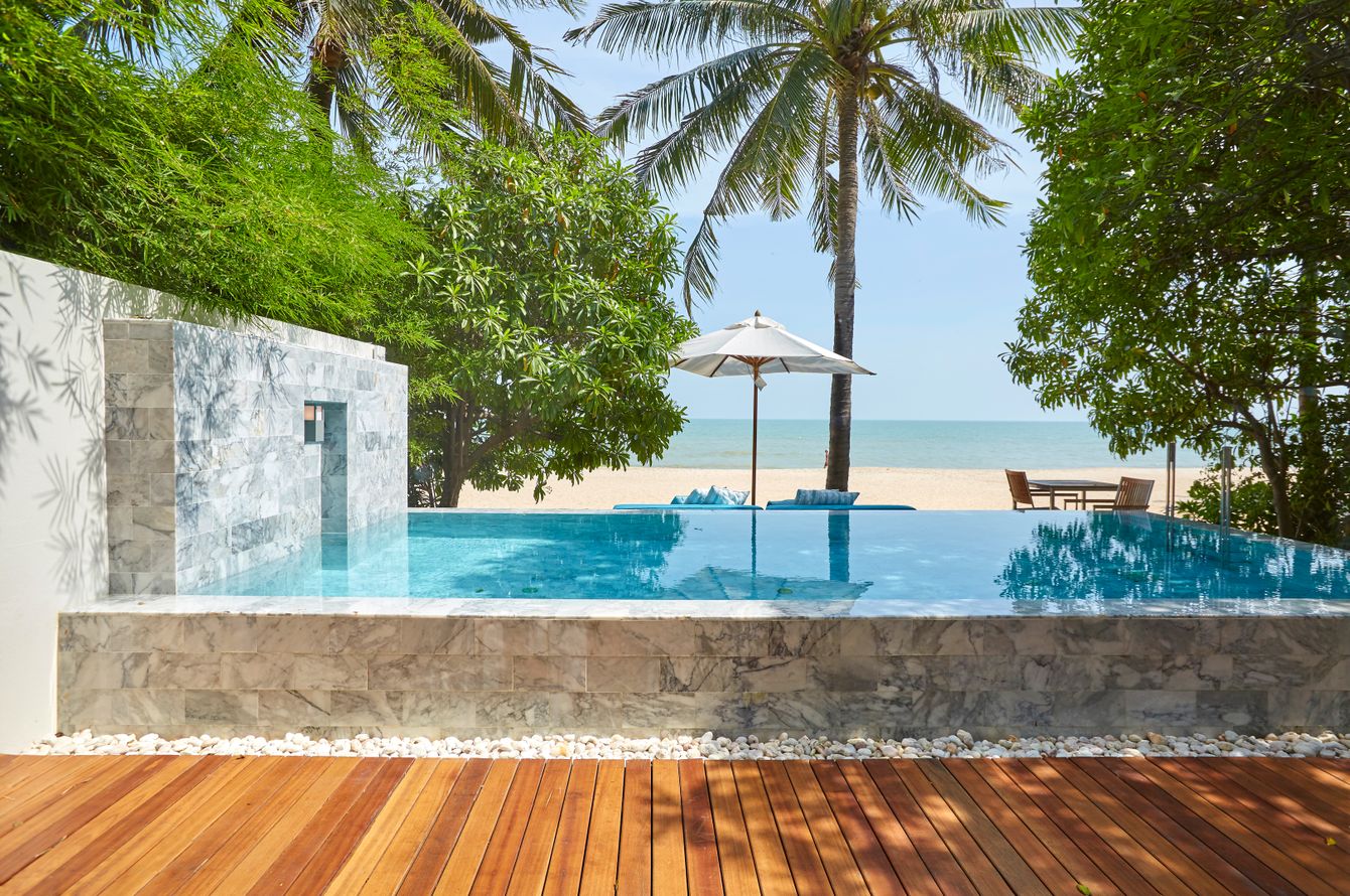 Beachfront Pool Villa