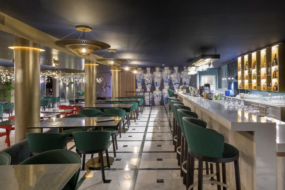 Bar