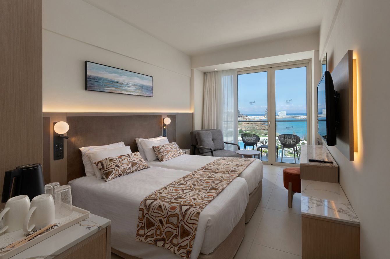 Chambre double vue mer latérale