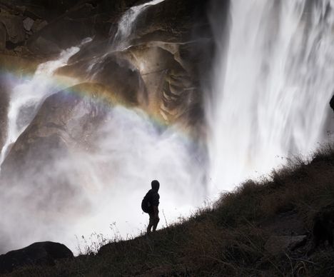Les chutes de Vernal font partie des chutes d’eau les plus imposantes du parc national de Yosemite.