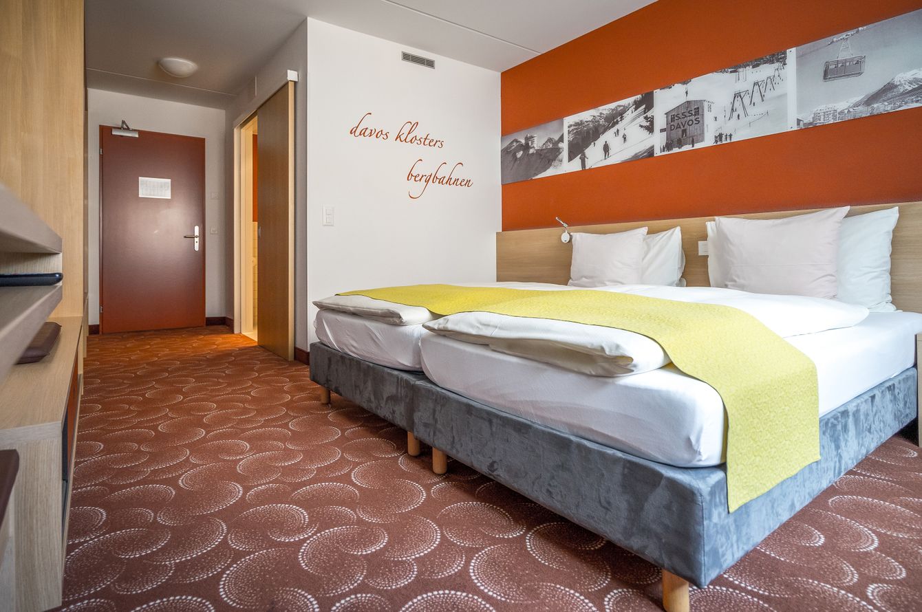 Chambre double Comfort / © Davos Klosters Mountains