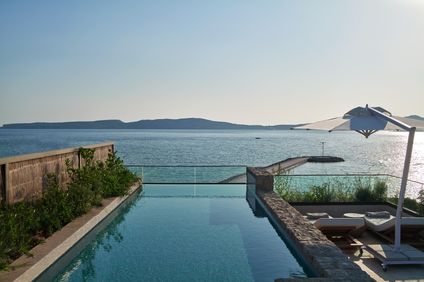 WOW Agora Bayfront Suite