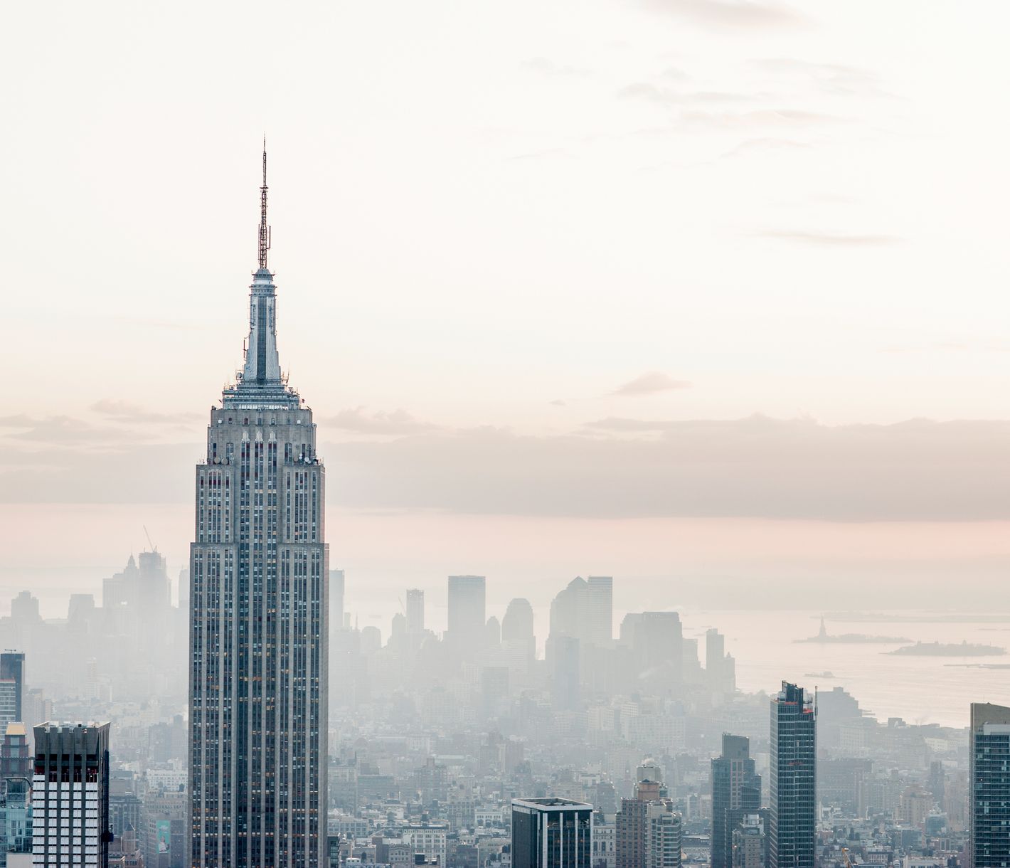 Das Empire State Building ist unverwechselbar und verkörpert die Energie und den Charakter Manhattans.