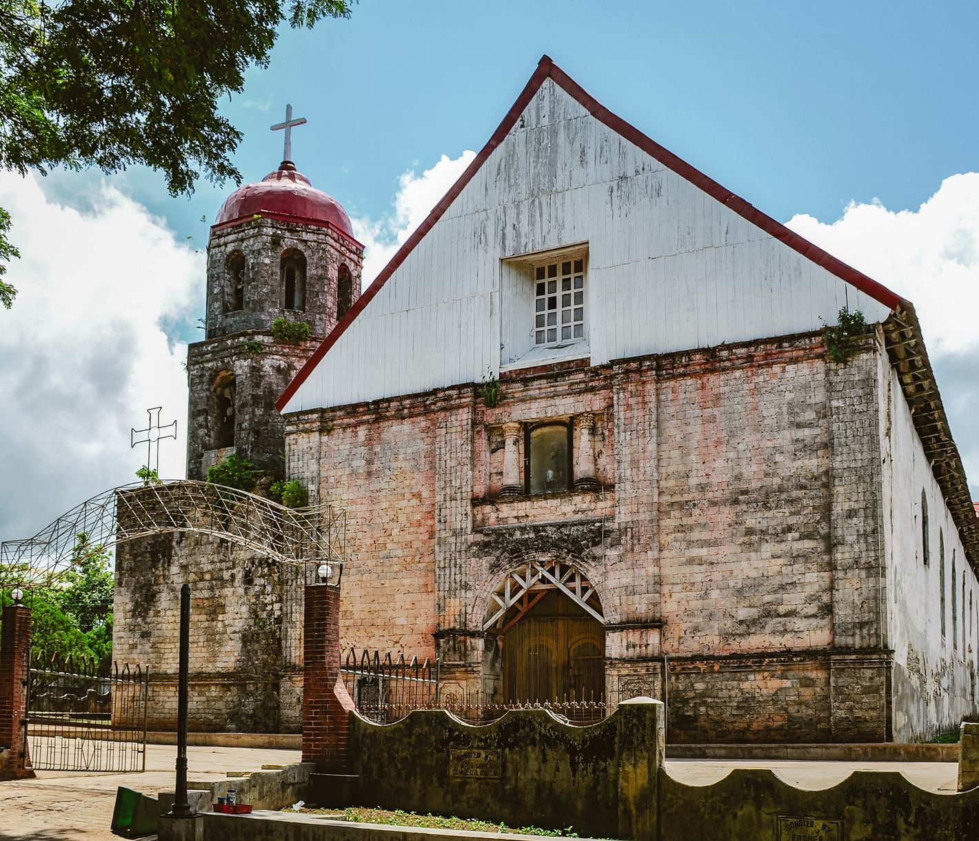 Die Lazi Church gilt als historisches Juwel auf Siquijor
