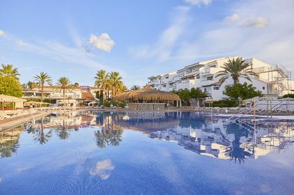 Fergus Style Bahamas