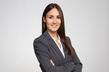 Portraitbild Tanja Pöll, Fachspezialistin interne Kommunikation &amp; Verantwortliche Nachhaltigkeit (ZIP/JPG)