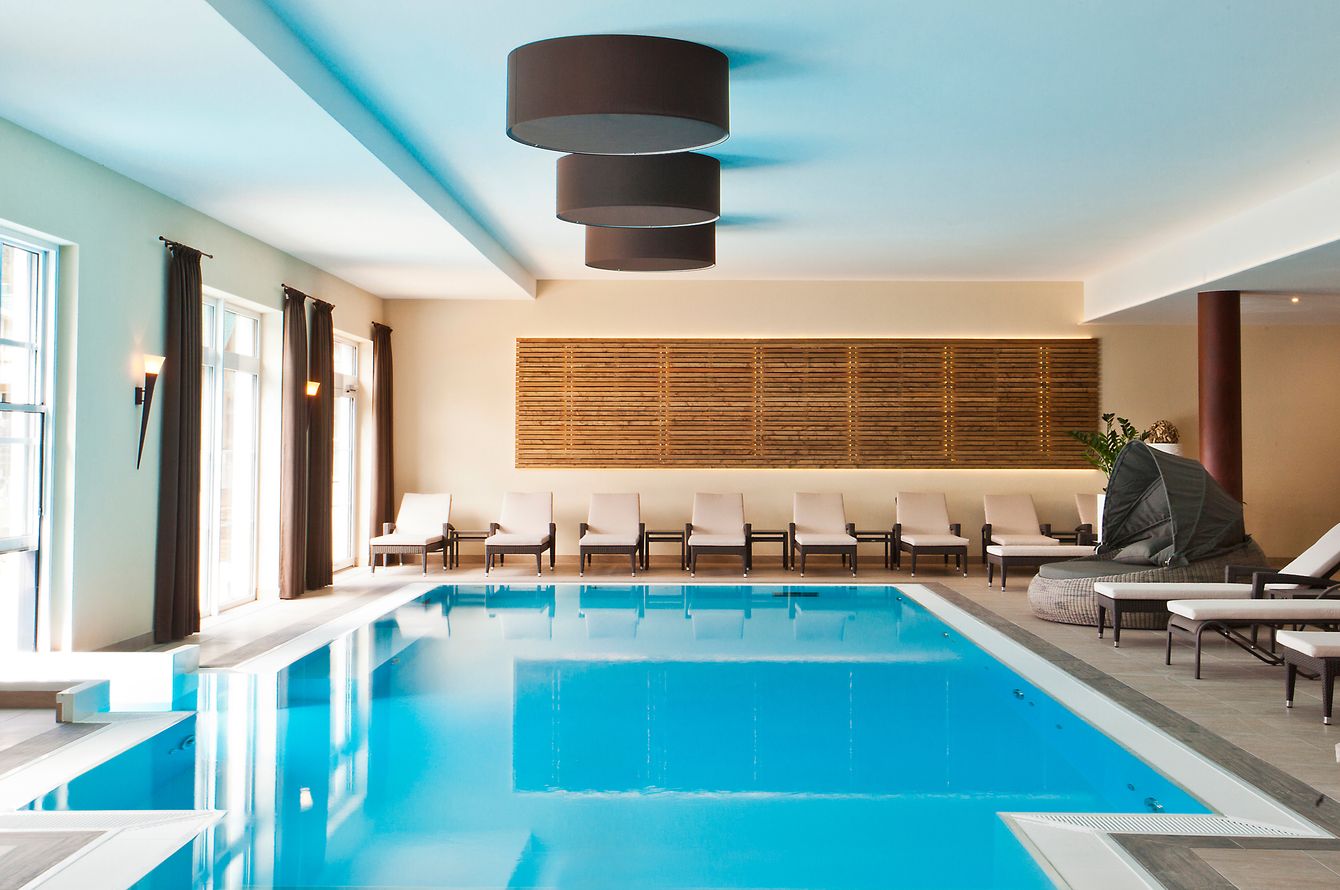 Piscine intérieure