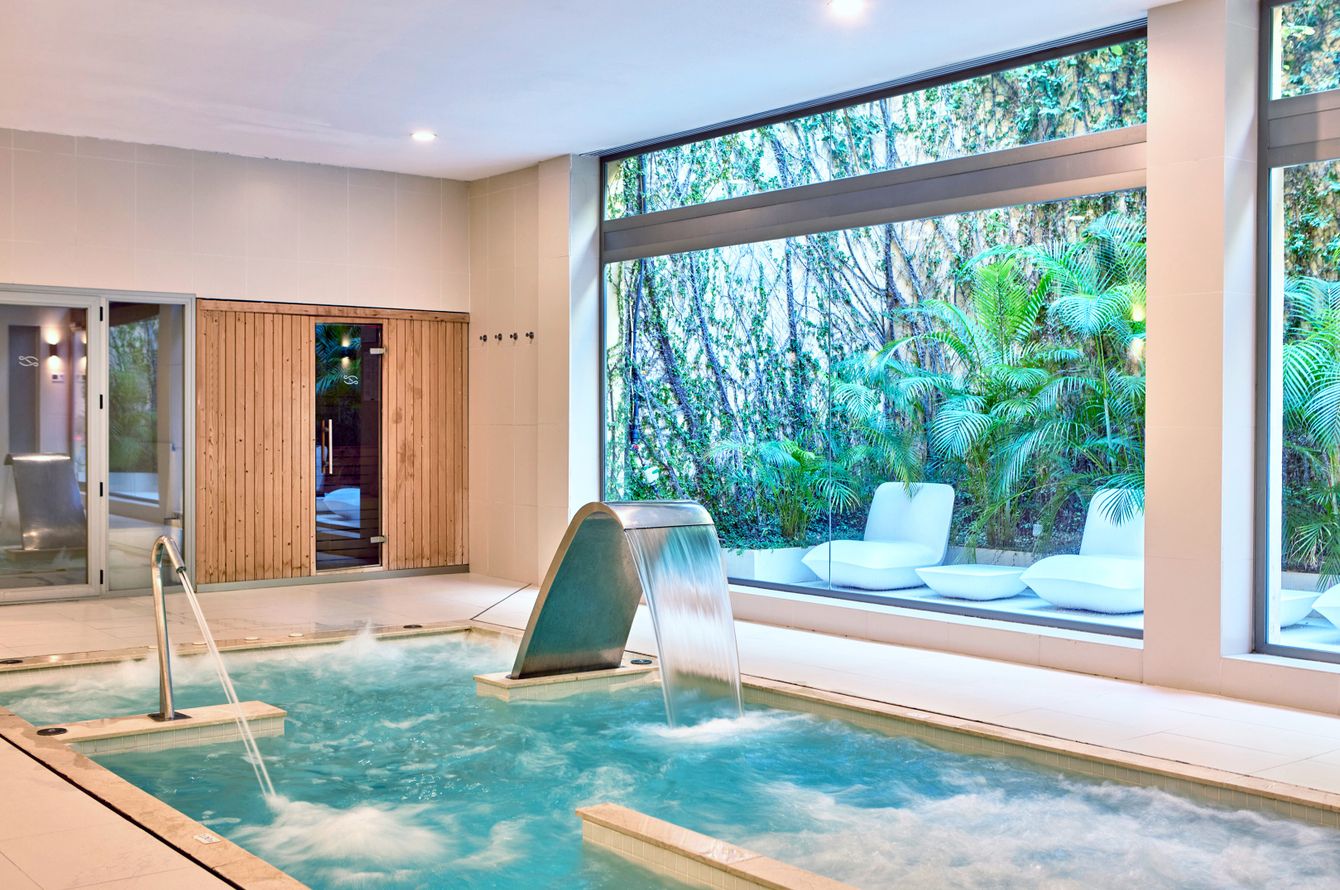 Piscine intérieure