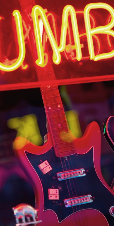 Sur Beale Street à Memphis, la musique live résonne dans tous les clubs, tandis que l’odeur caractéristique du gumbo flotte dans l’air.