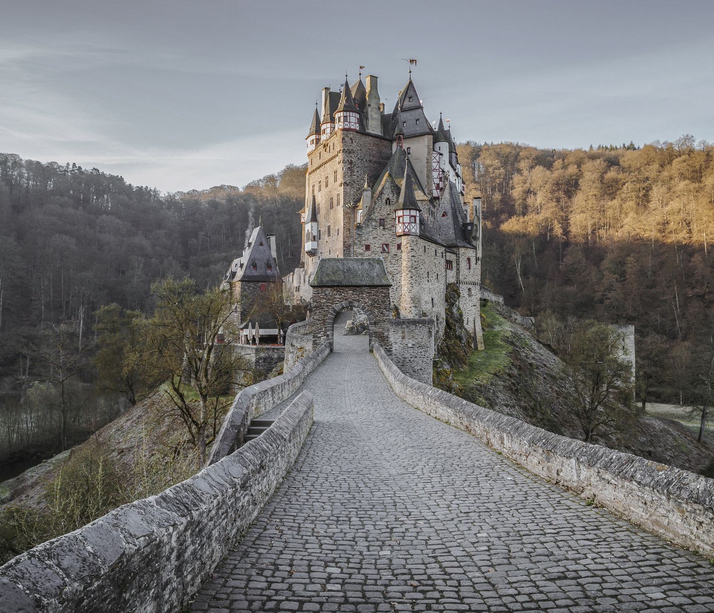 Burg Eltz im Tal der Elz Rheinland-Pfalz