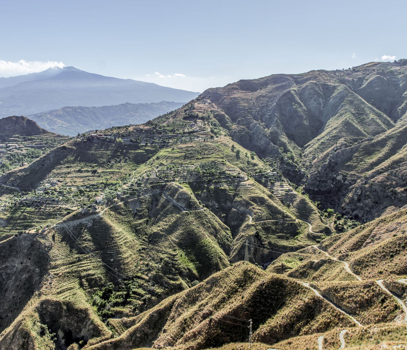 Blick vom Castello di Mola in Taormina auf den Ätna