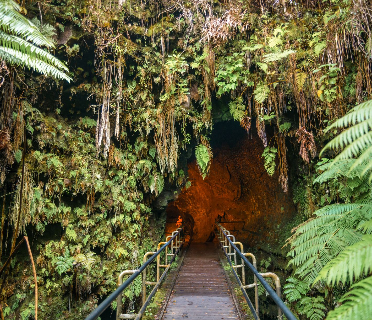 Der Thumbstone im Hawaii Volcanoes National Park ist eine markante geologische Formation, die durch vulkanische Aktivität entstanden ist.