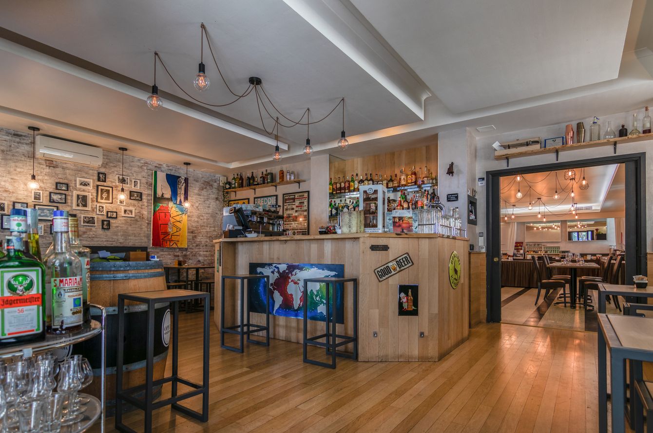 Bar