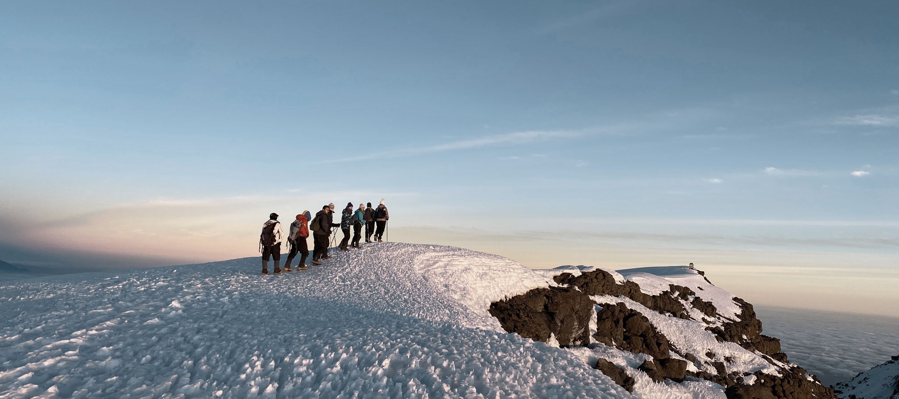 Au sommet du Kilimandjaro, les rois du monde !