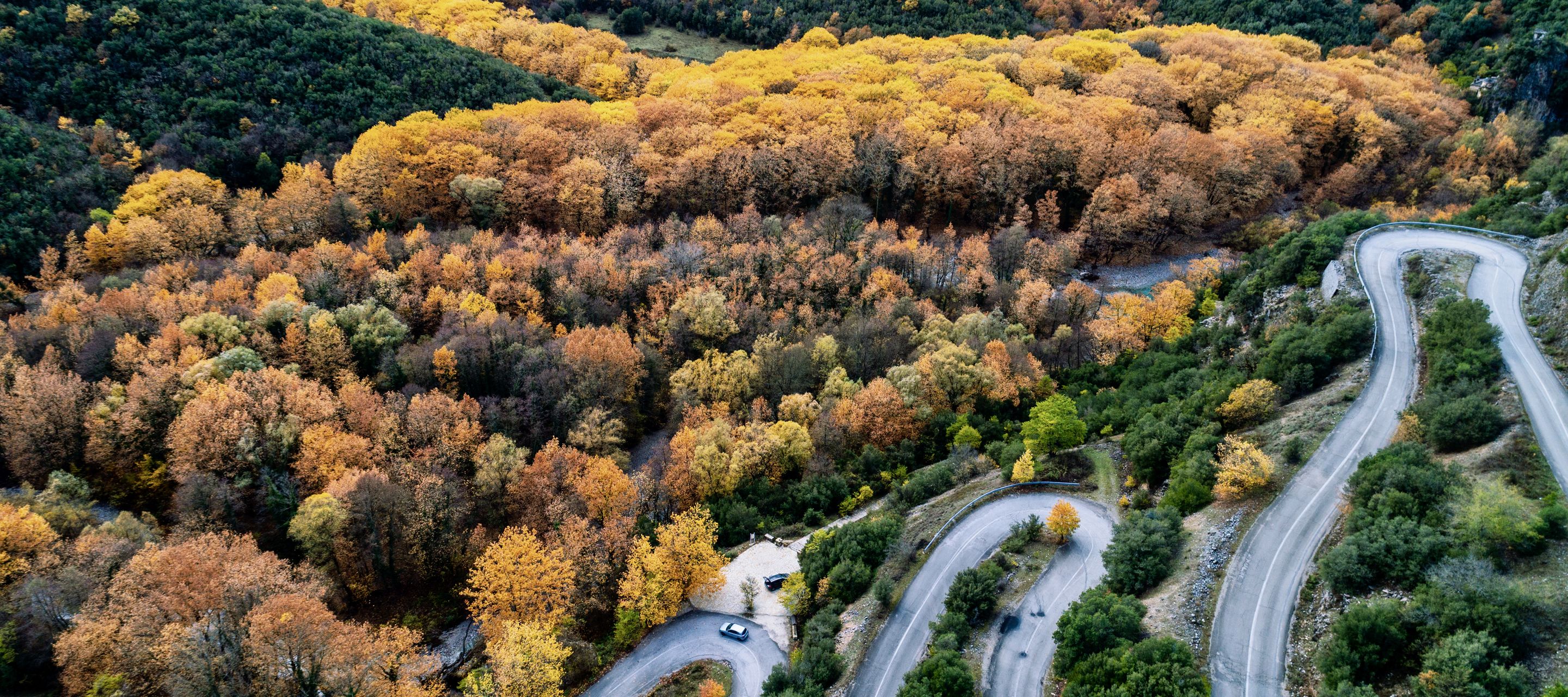 Kurvige Strasse bei der Vikos-Schlucht, Epirus