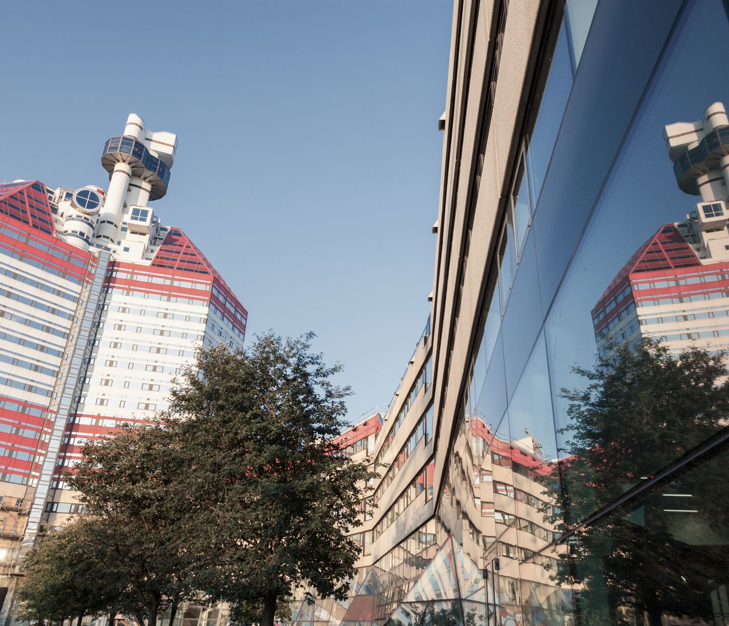 «The Lipstick» – das Hochhaus der Hafenadministration