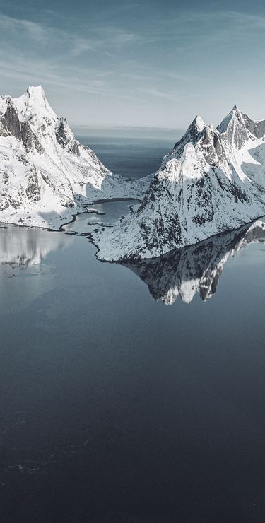 Traumdestination im Norden - Die Bergwelt der Lofoten begeistert auch im Winter