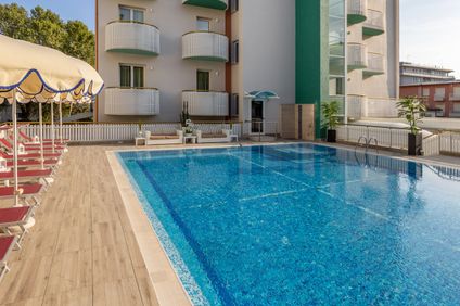 Salus Smart & Chic Hotel