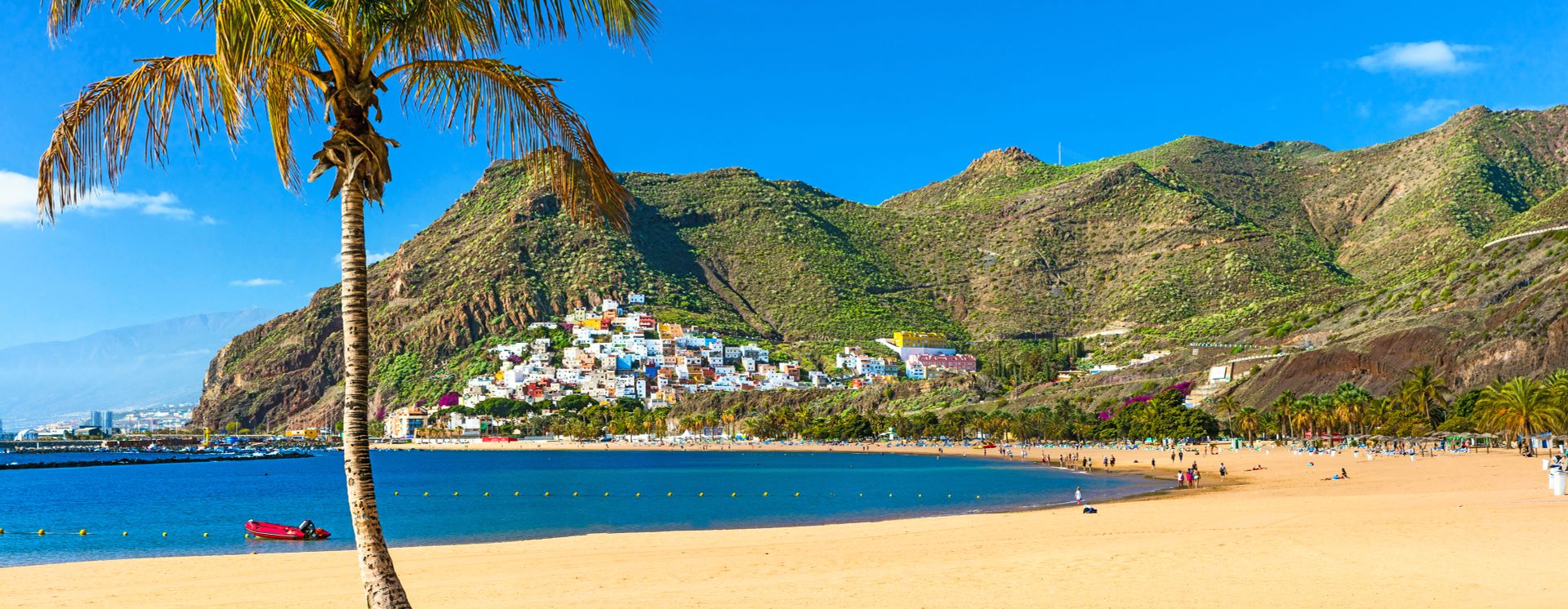 Vue sur Playa de Las Teresitas et San Andres à Santa Cruz