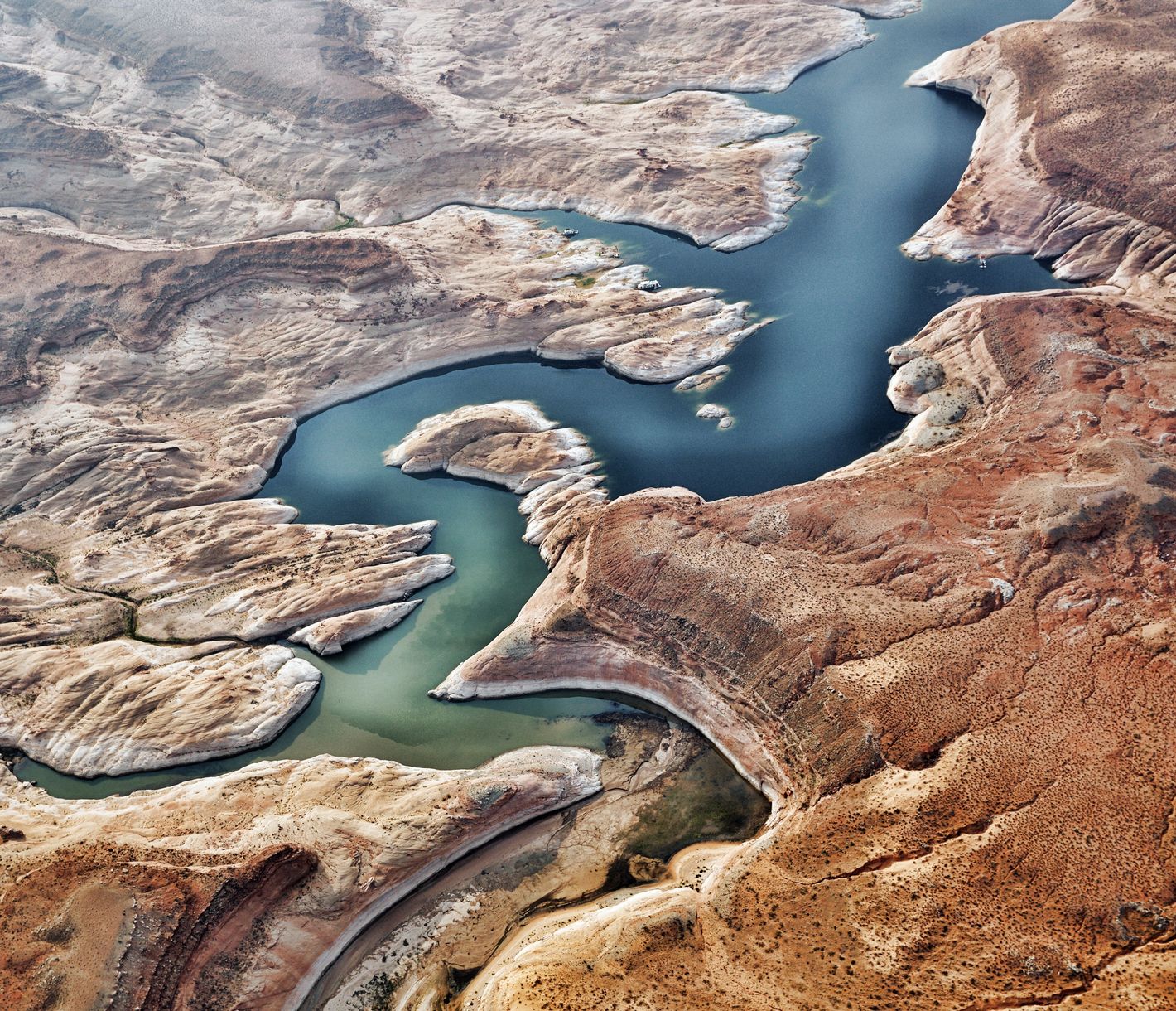 Page, der kleine Ort am Lake Powell, ist Ausgangspunkt für zahlreiche Ausflüge auf dem Wasser und zu den umliegenden Canyons.