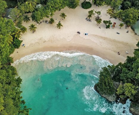 Frenchman’s Cove gilt auf Jamaika als der Traumstrand schlechthin.