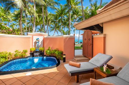 Deluxe Villa Beachfront Plunge Pool