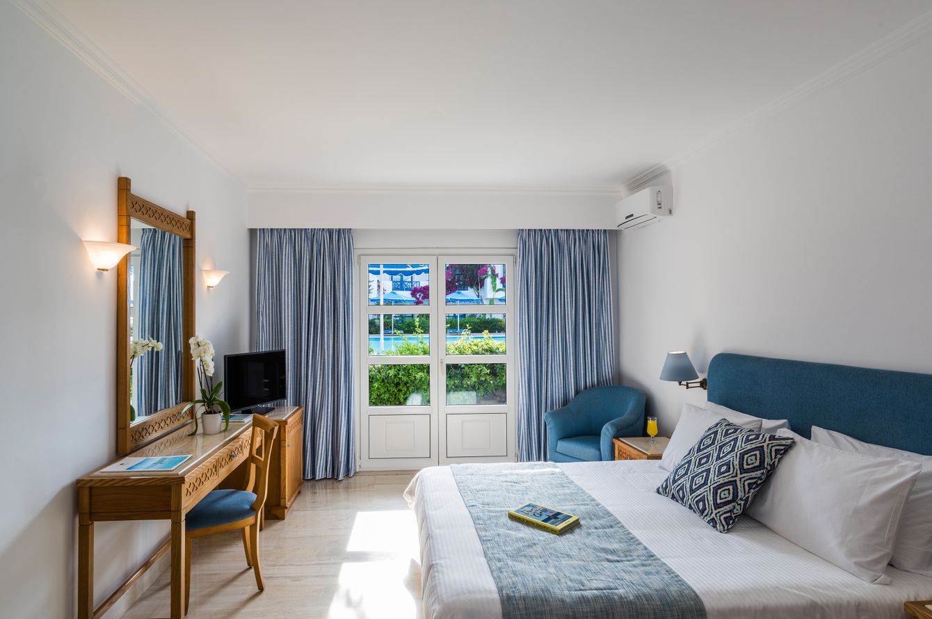 Doppelzimmer Poolsicht