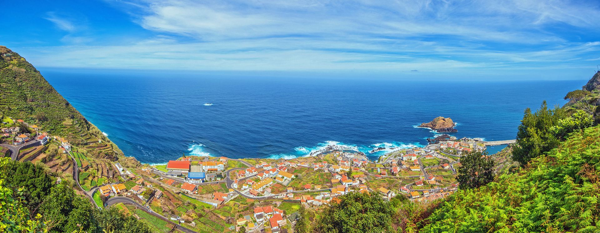 Panoramablick auf Porto Moniz