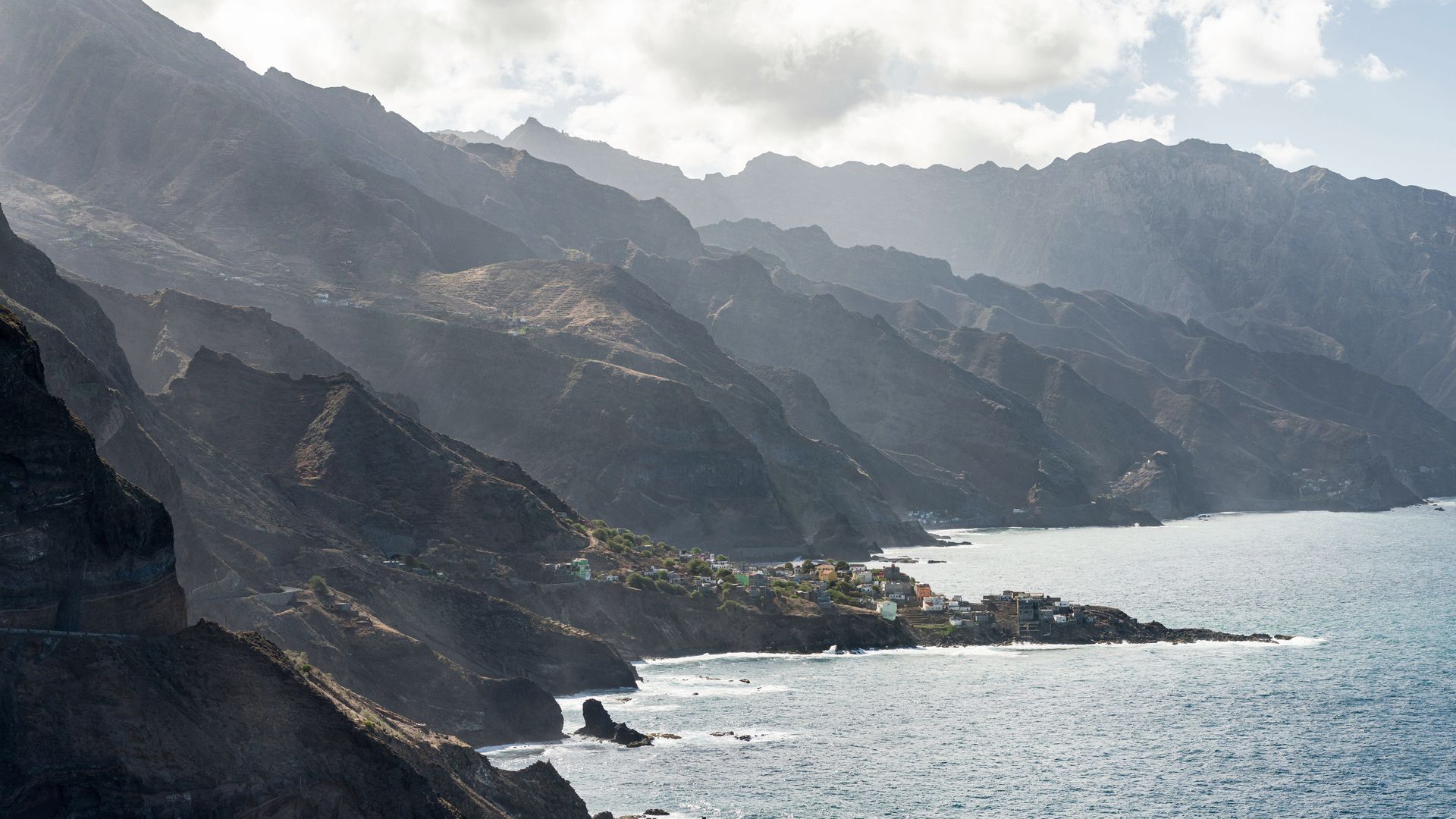 Schroffe Nordküste bei Pontina de Janela, Santo Antão