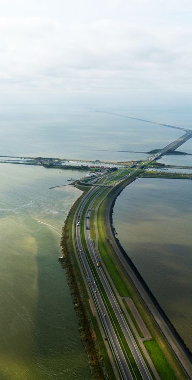 Der Abschlussdeich verbindet die Provinzen Noord-Holland und Friesland miteinander.