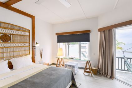 Executive Seafront Adult Suite