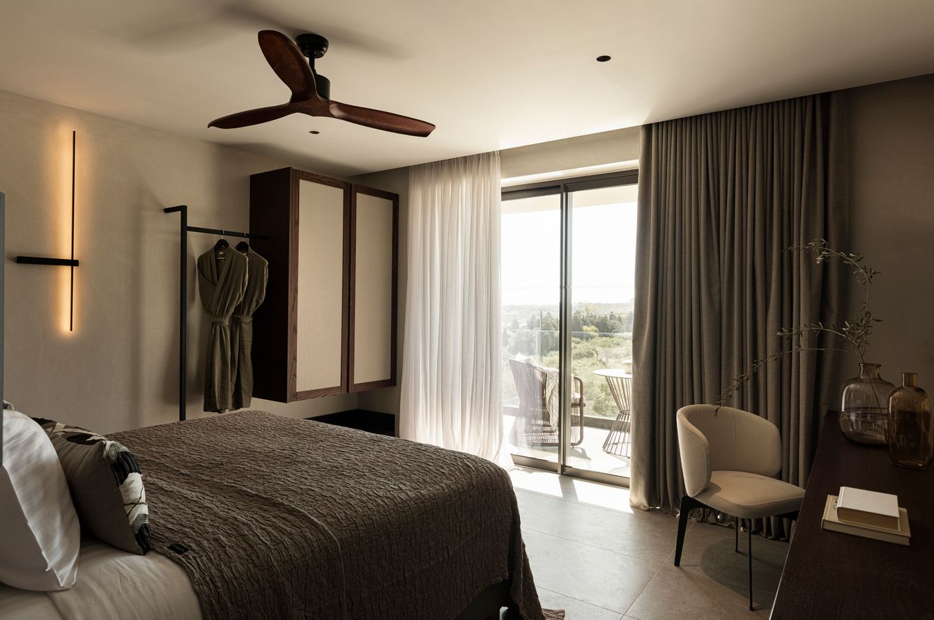 Deluxe Suite