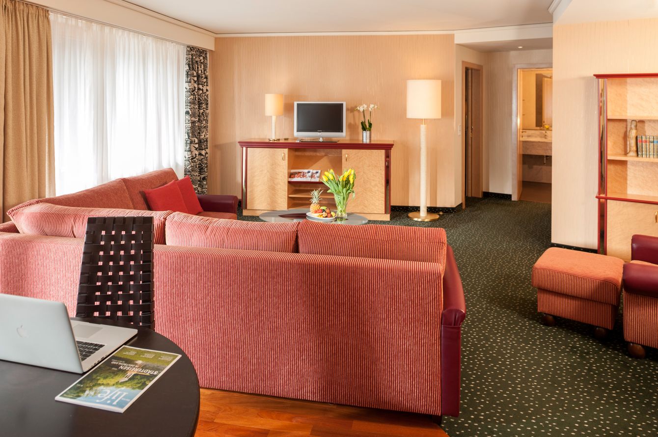Senior Suite