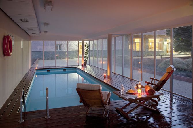 Piscine intérieure