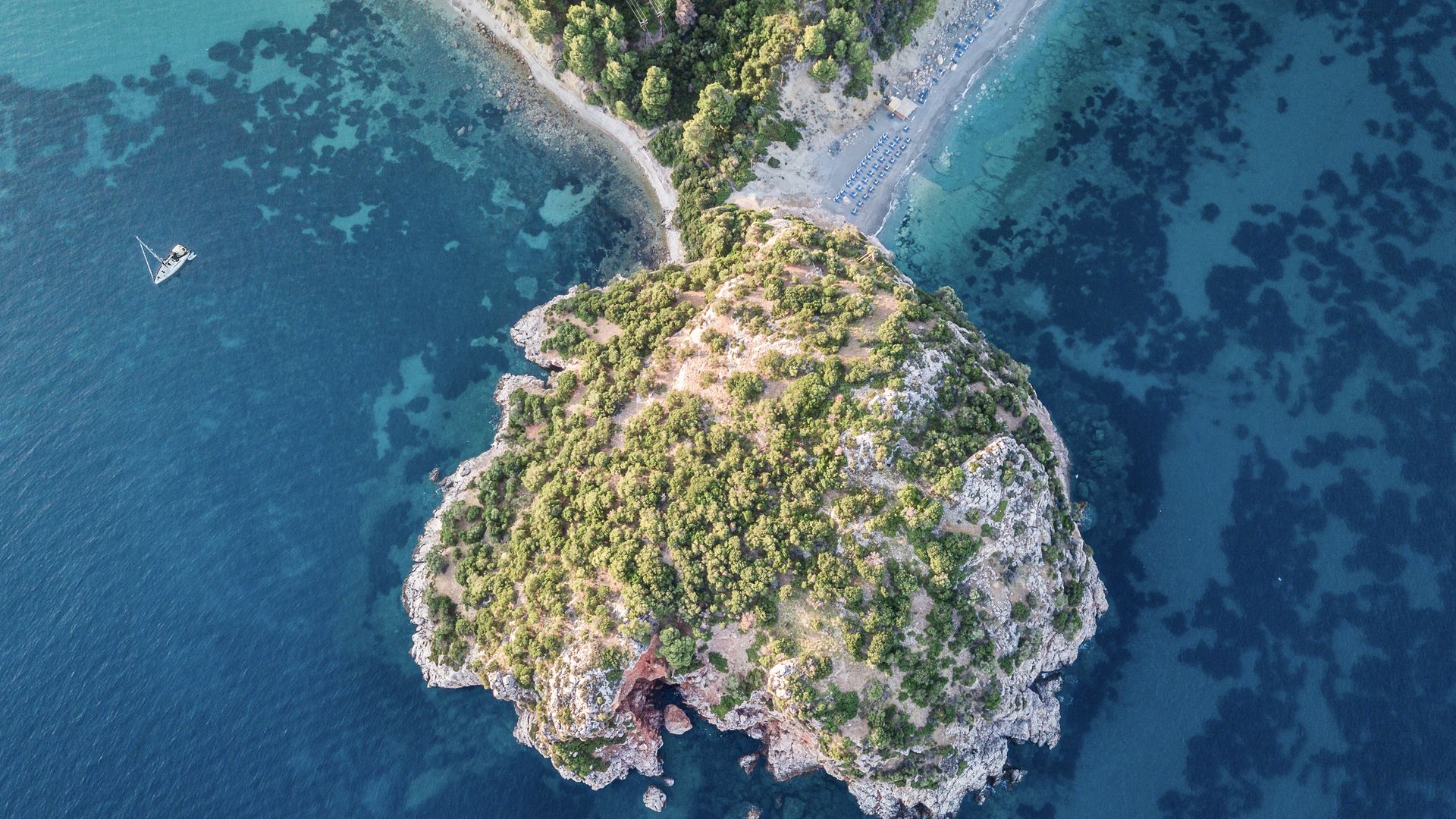 Der Stafilos-Strand auf Skopelos