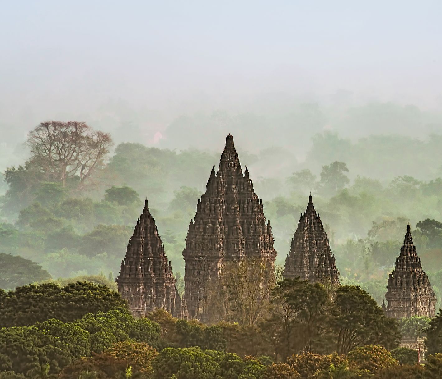 Hinduistische Dreifaltigkeit beim Prambanen-Tempel