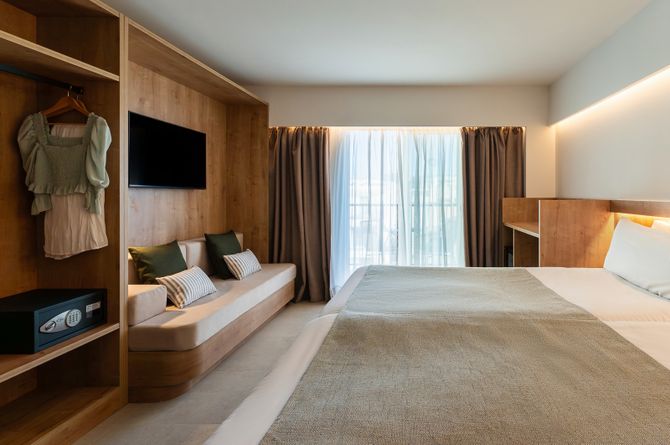 Doppelzimmer seitliche Meersicht